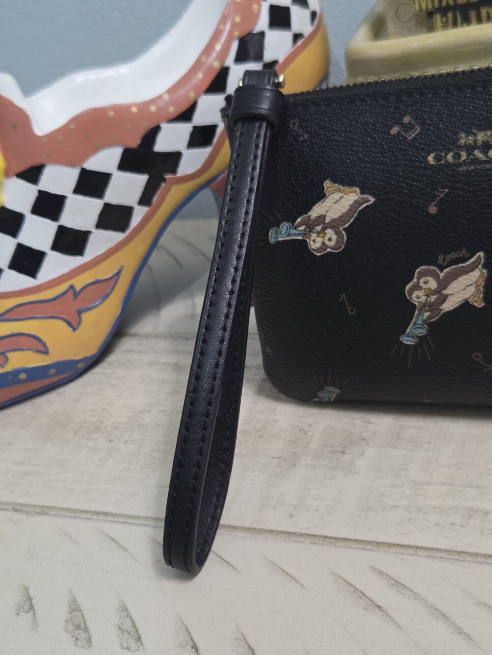 Coach Corner Zip Wristlet with Holiday Penguin Print – NWOT - Picture 2 of 13